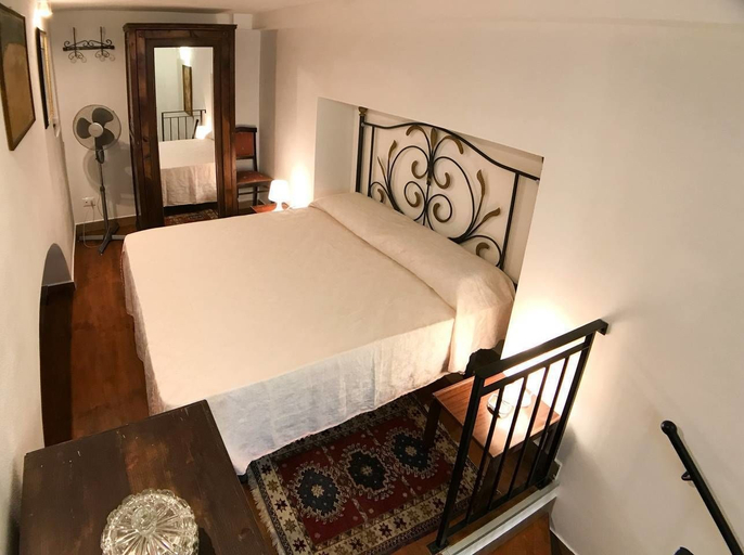 Bedroom 4, Casa Anadiomene, Syracuse