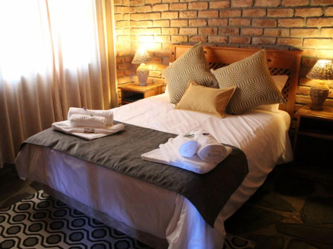 Bedroom 3, Teri Lemveli Lodge, Central Karoo