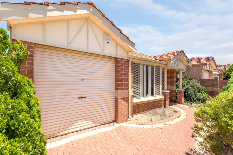 Exterior & Views 2, City Heights, Stirling