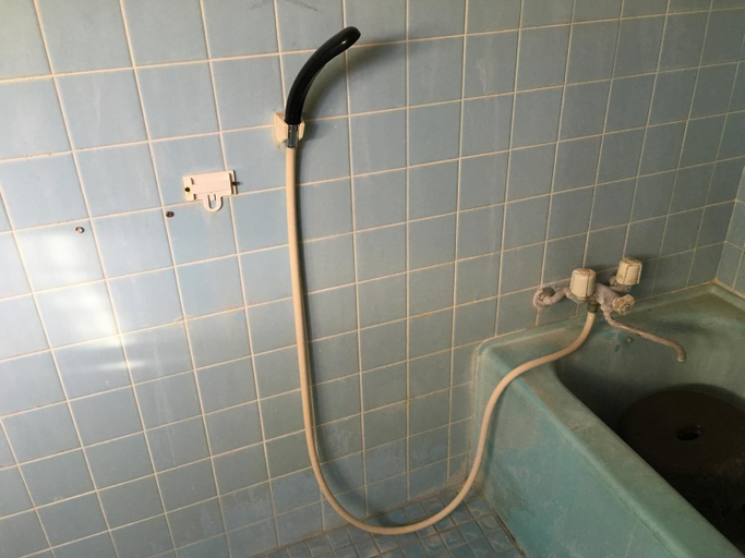 Bathroom 5, OKINAWA MOTOBU GUESTHOUSE - Hostel, Motobu