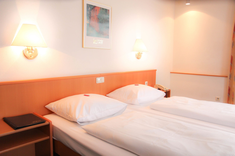 Bedroom 5, Hotel Bitburg, Eifelkreis Bitburg-Prüm
