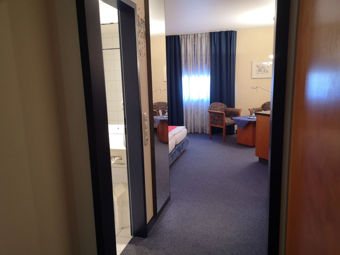 Bedroom 3, Main Hotel Eckert, Würzburg