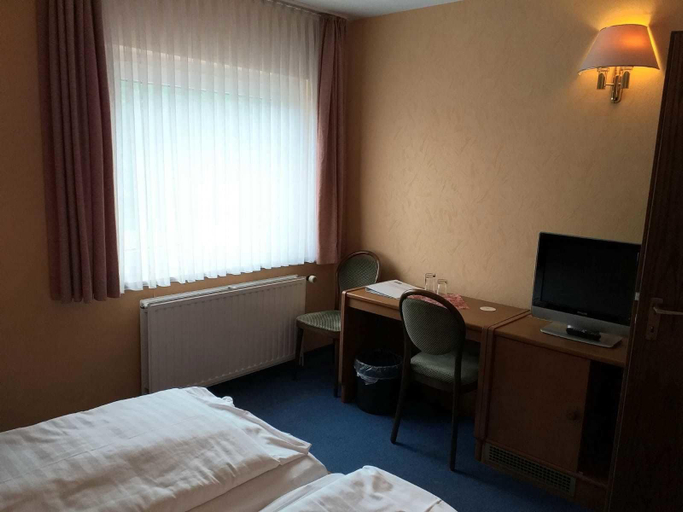 Bedroom 4, Der Quellenhof, Helmstedt