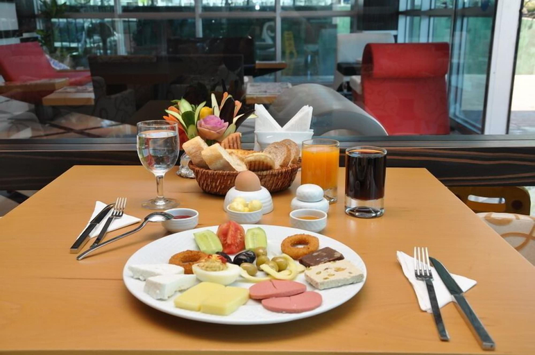 Food & Drinks 5, Grand Asos Hotel, Merkez