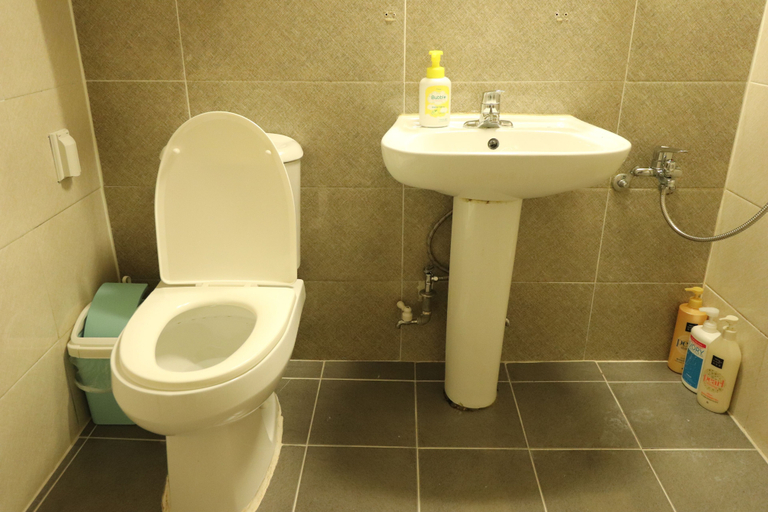 Bathroom 3, Liz's House - Hostel, Mapo