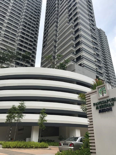Cozy Condo at The Meridin Medini, Johor Bahru