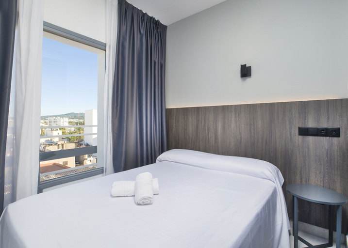 Bedroom 2, Hotel Base Ibiza, Baleares