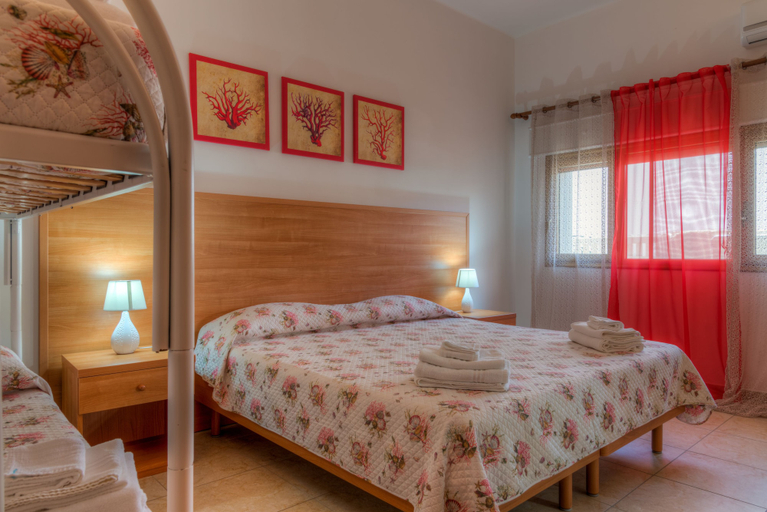 Bedroom 5, Aquarium Residence, Taranto