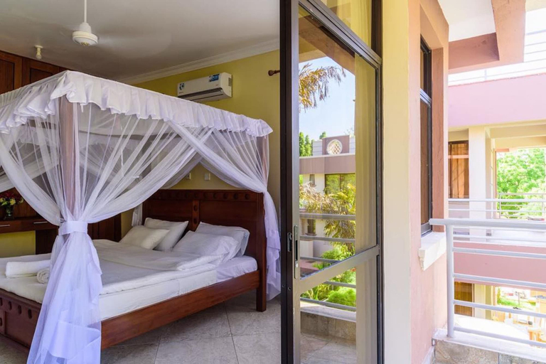 Others 4, Santori Villas, Kisauni