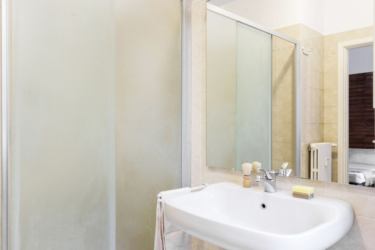 Bathroom sink 5, Sarti Master Guest apartment, Milano