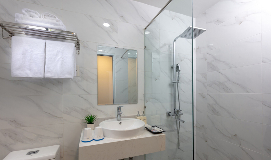 Bathroom, Nha Trang Moony Hotel, Nha Trang