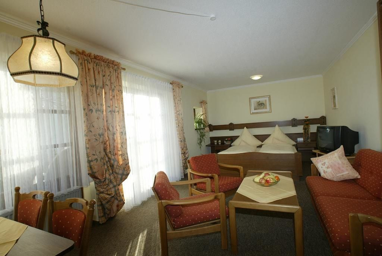 Bedroom 3, Pension St. Georg Mit Moststüberl, Passau