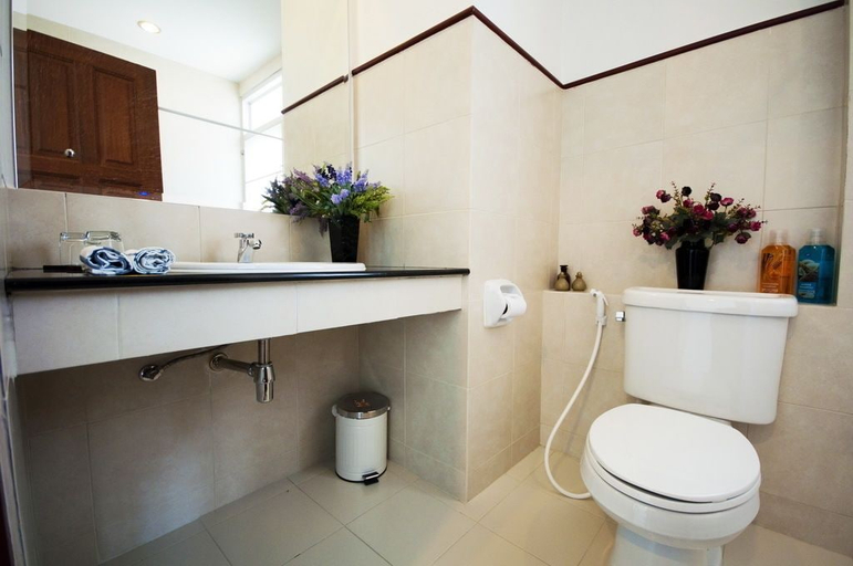 Bathroom 3, The Meet Green Apartment, Bung Kum