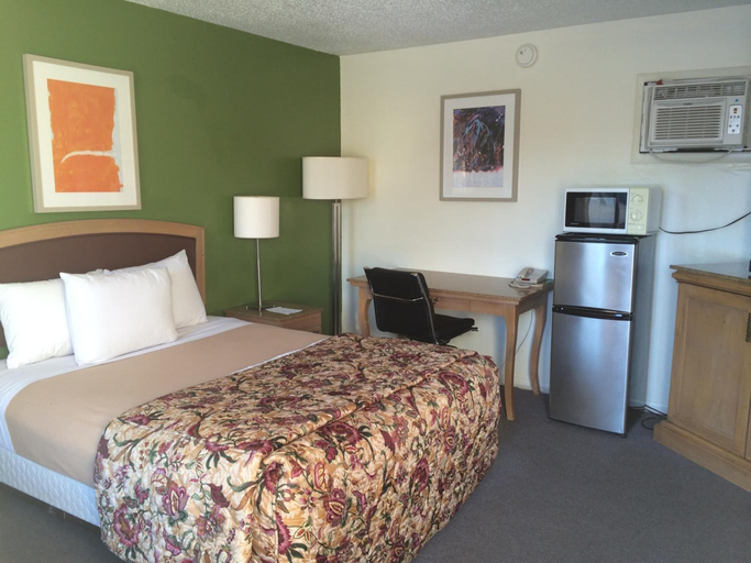 Bedroom 3, Alamo Motel, Sheridan