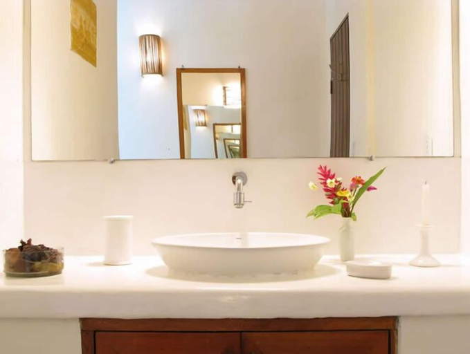 Bathroom 4, Pousada Calypso, Porto Seguro
