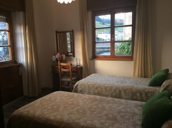 Bedroom 4, Hotel La Bilbaina, Asturias
