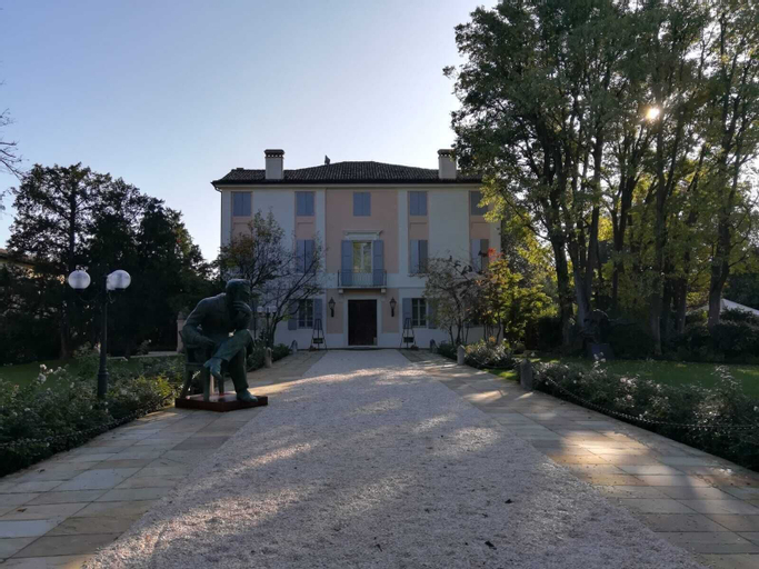 Villa Nabila, Reggio Nell'Emilia