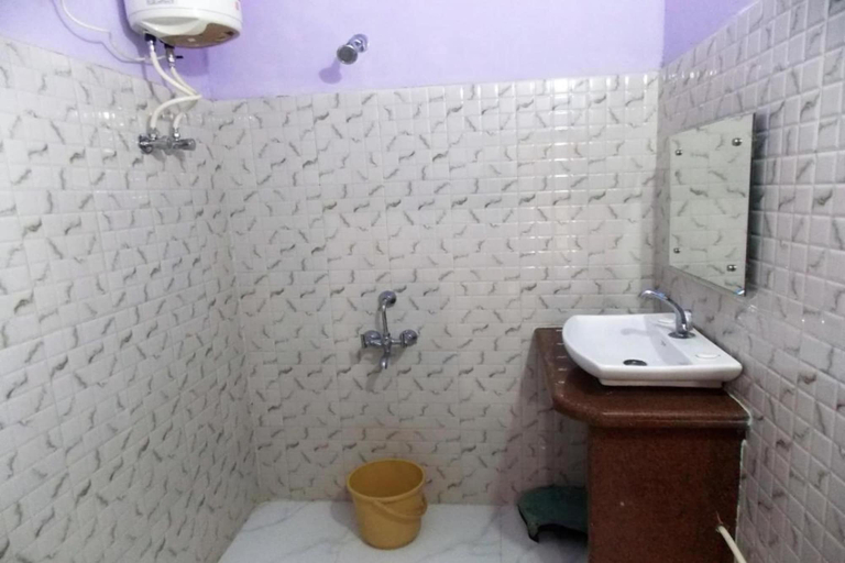 Bathroom 4, Hotel Goverdhan Tourist Complex, Agra