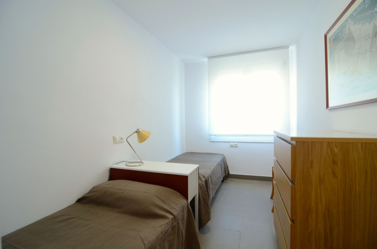 Bedroom 2, Apartamentos Rocamaura I, Girona