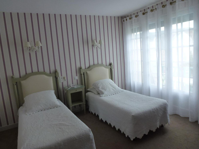 Bedroom 2, INTER-HOTEL Le Quercy, Lot