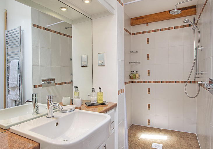 Bathroom 3, Fairfield House, Northumberland
