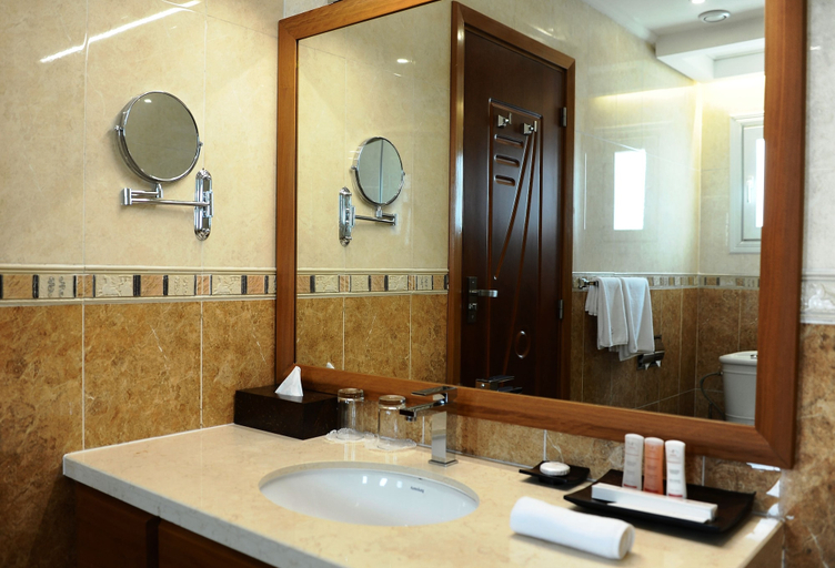 Bathroom 4, Nomad Suites Residence, Komo-Mondah