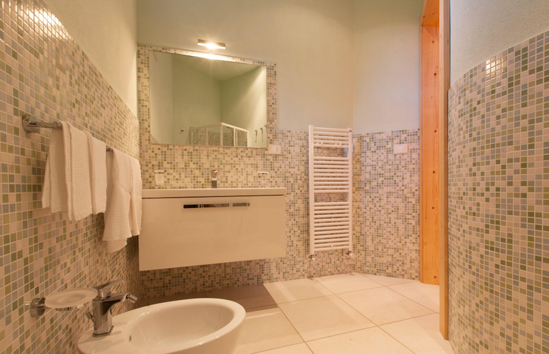 Bathroom 4, Villa del Dragone, Lecce