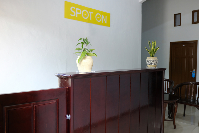 Public Area 3, Spot On 2766 Kezia Kost, Belitung