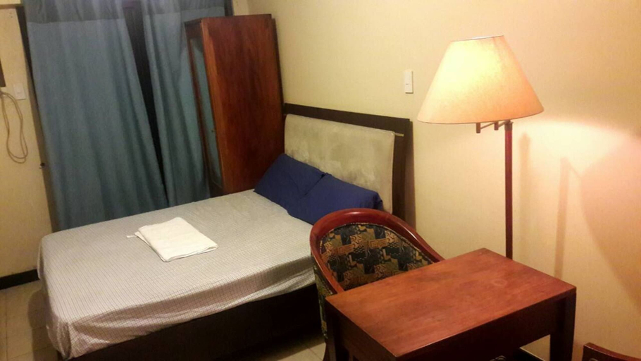 Bedroom 3, Migz N Tons Place at Cypress Towers, Taguig