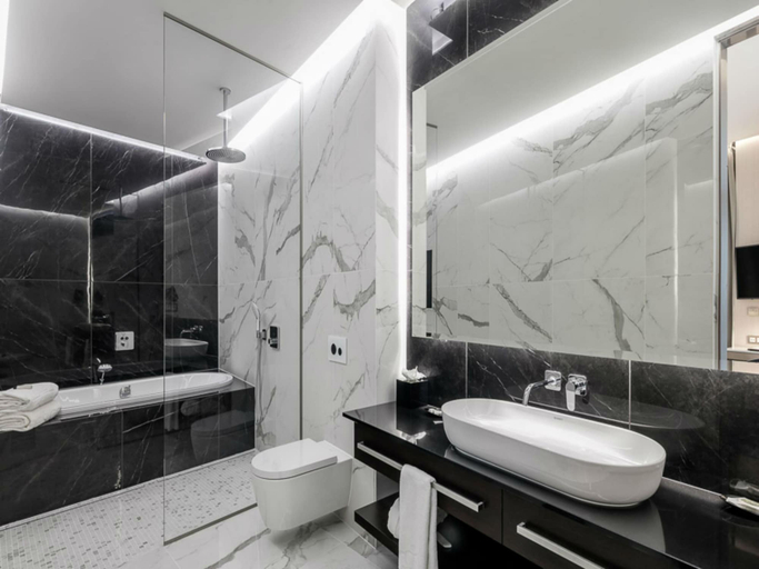 Bathroom 5, Hotel Kings Court, Praha 1
