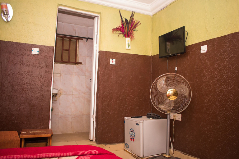 Bedroom 2, Goldlux Hotel, Agege