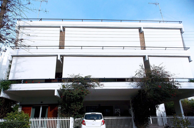 Exterior & Views, Glyfada Spacious Apartment Garden, Attica