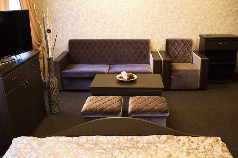 Others 5, VO Hotel, South-Western