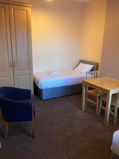 Bedroom 5, North Circular Studios 4, Dublin
