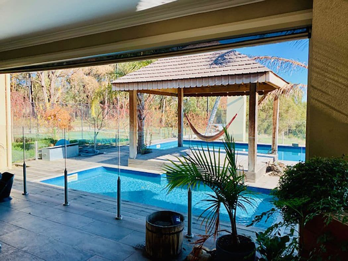 Grand Gippsland Home Sleeps Up To 28, Baw Baw  - Pt A
