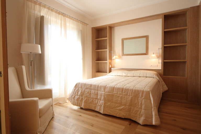Others 2, Villa Rignano Residence, Florence