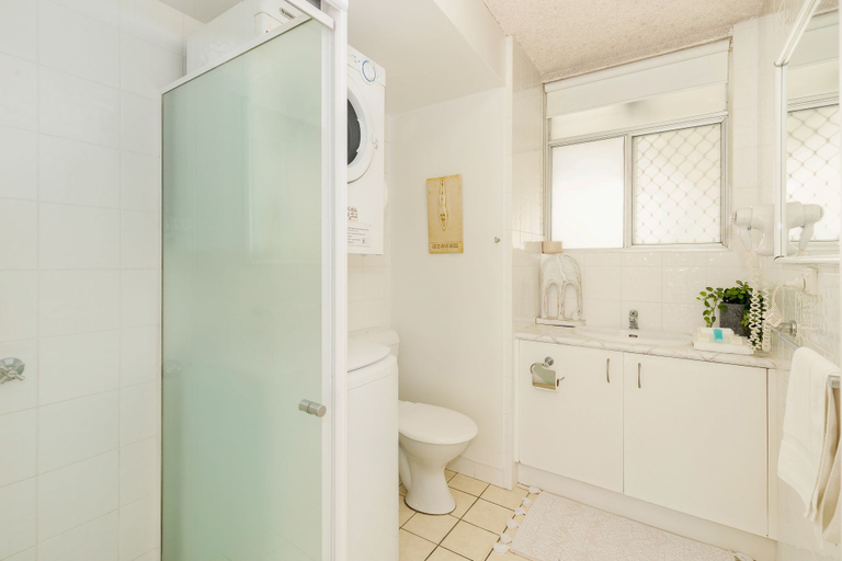 Bathroom 4, Suntower, Gold Coast