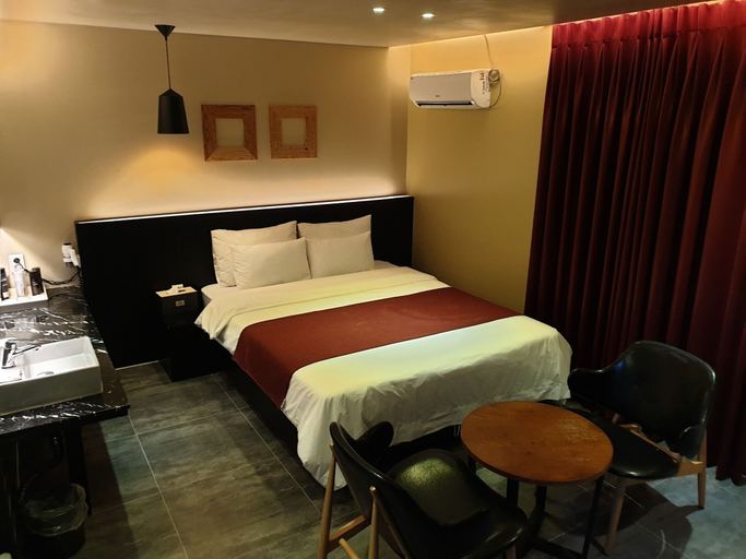 Bedroom 2, Hotel Bandi, Jung