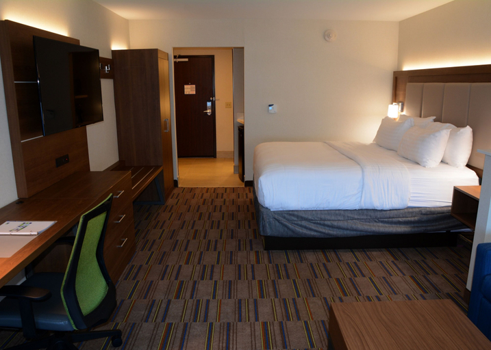 Bedroom 5, Holiday Inn Express & Suites PITTSBURGH - MONROEVILLE, Allegheny