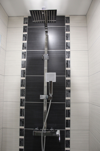 Bathroom 5, La Part Des Anges, Marne