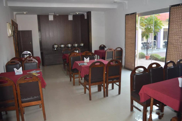 Food & Drinks 4, Hotel Goverdhan Tourist Complex, Agra