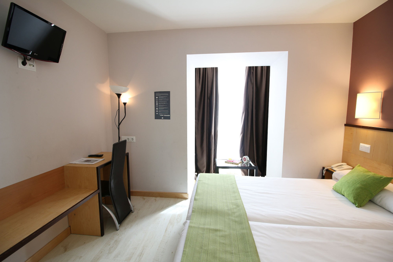 Bedroom 3, Alda Entrearcos, Burgos