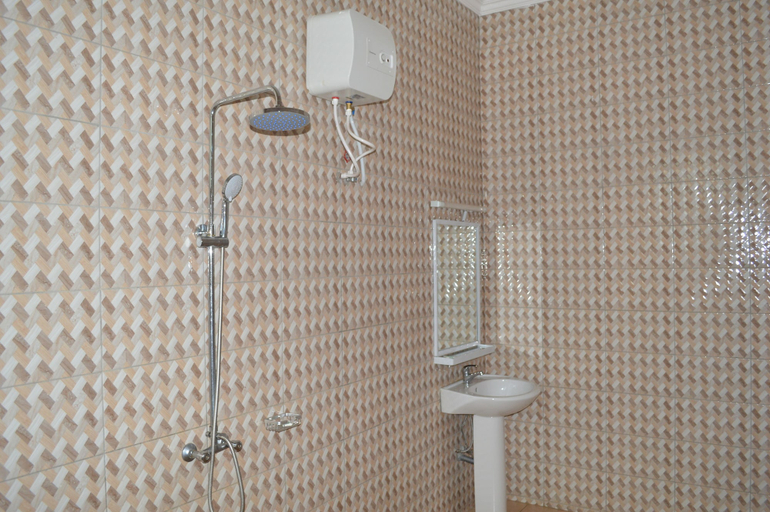 Bathroom 3, Kilimanjaro Resort, Moshi Rural