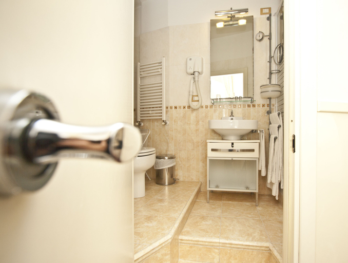 Bathroom 3, Le Suite di Via Ottaviano, Rome