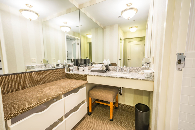 Bathroom 5, O.Henry Hotel, Guilford