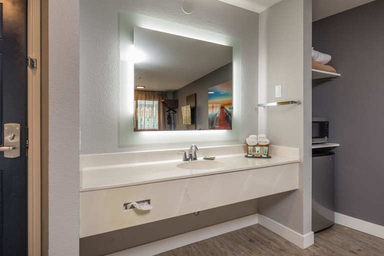 Bathroom 4, Inn at Rockaway San Francisco Pacifica, San Mateo