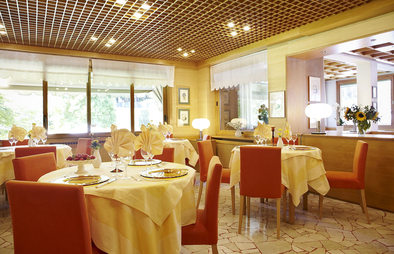 Food & Drinks 4, Albergo Milano, Como