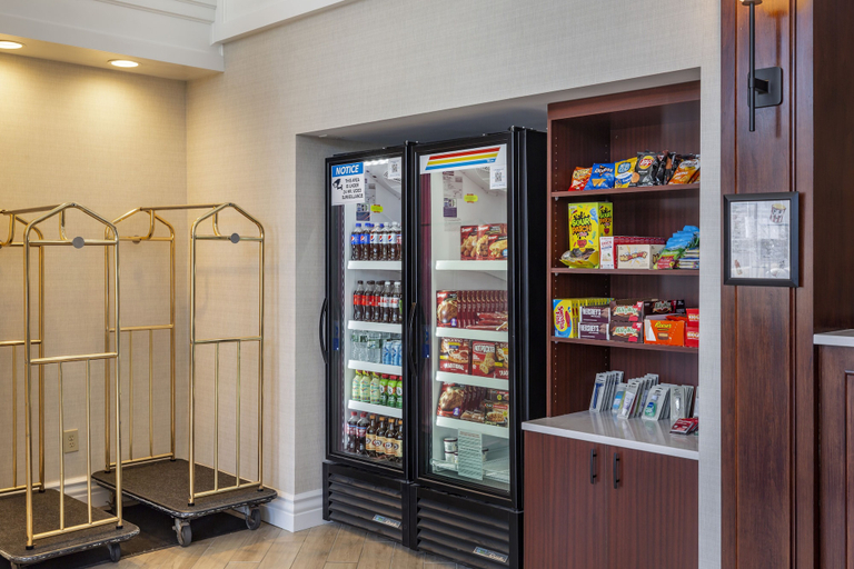 Food & Drinks 4, Comfort Inn & Suites East Greenbush - Albany, Rensselaer