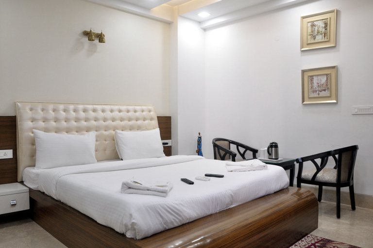 Bedroom 3, Gazebo Inn And Suites, Gurgaon