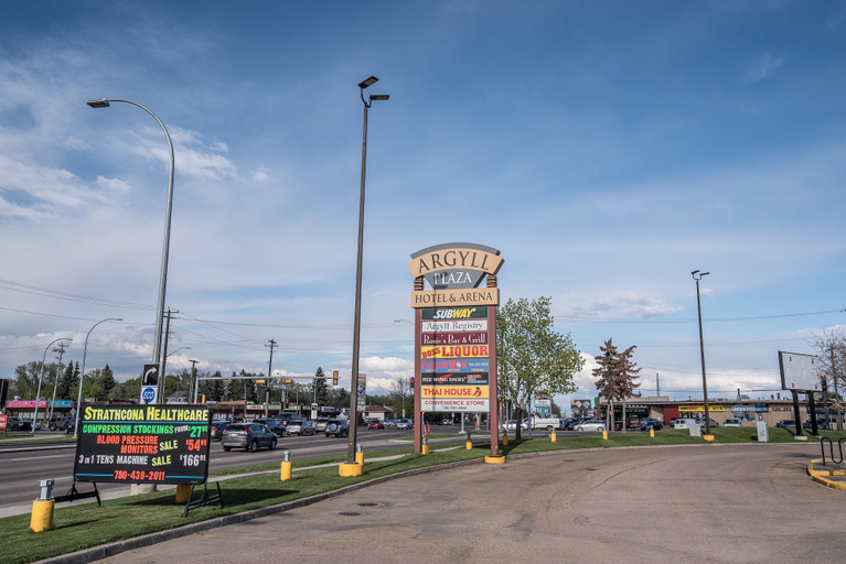 Exterior & Views 2, Argyll Plaza Hotel, Division No. 11